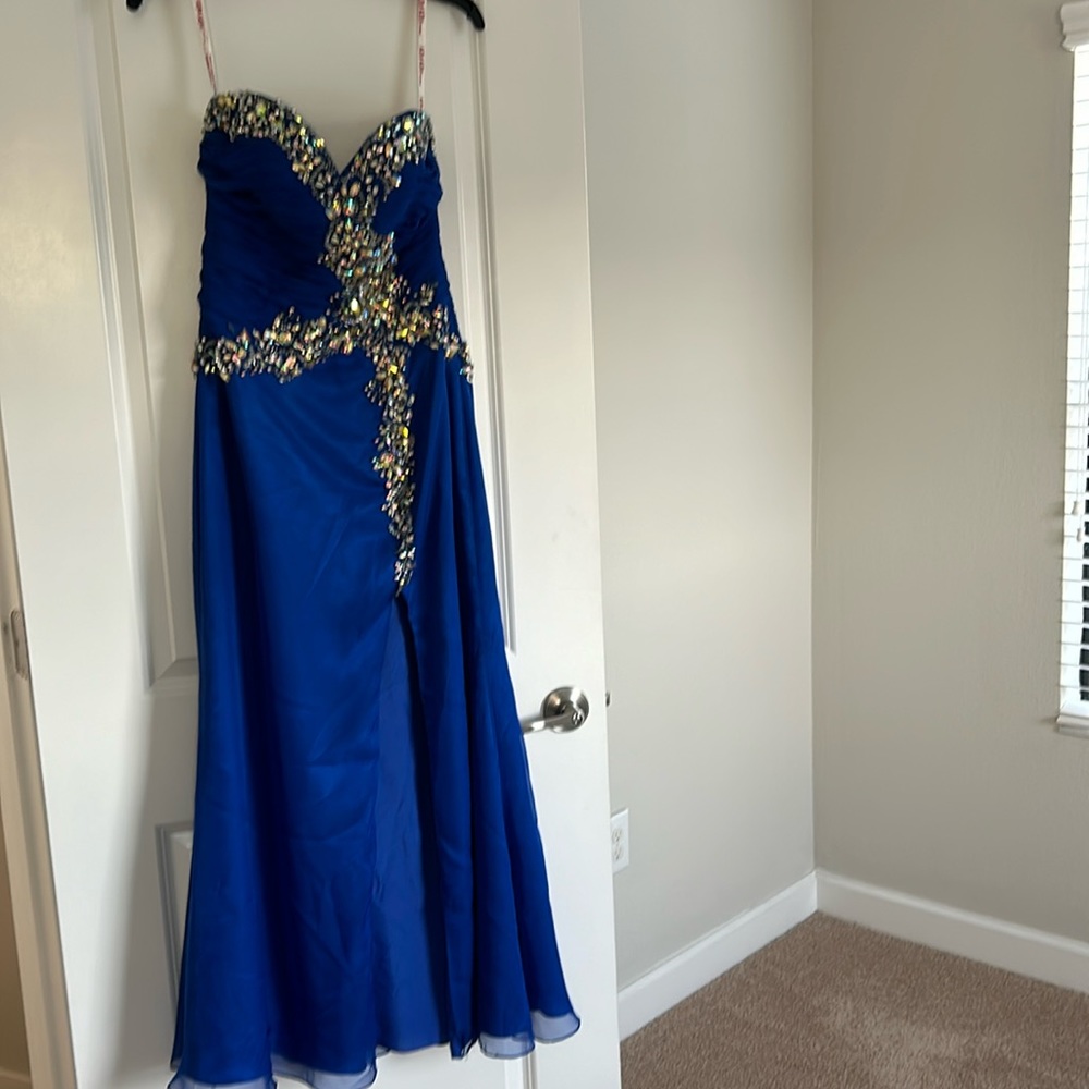 PROM OR EVENING DRESS